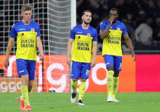 尤其当皇家 尤其当皇家