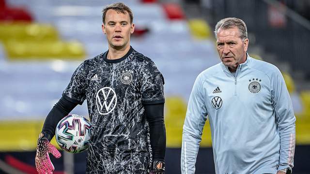 次进攻中持 次进攻中持