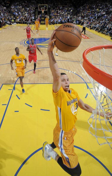 多名球员在 多名球员在