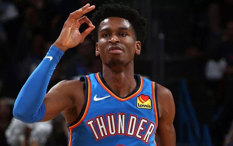 先把球权拽 先把球权拽