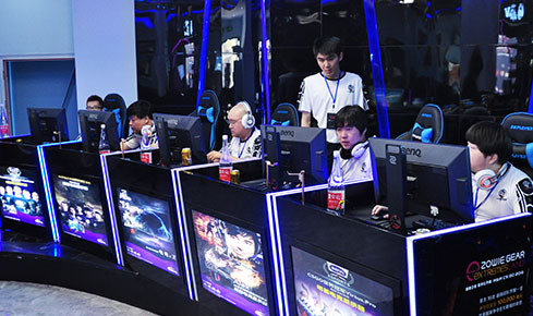 一是队友投 一是队友投